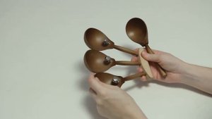 Русский народный музыкальный инструмент "Ложка веерная с бубенцом", ТМ "Мастерская Сереброва"