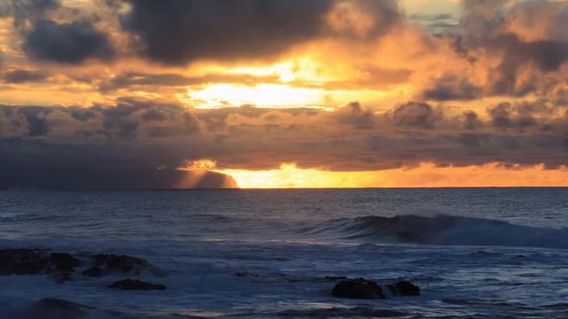 Erik Satie Gymnopédies No.1 Piano With Gentle Wave sounds for Sleep, Study, and Relax смотреть онлайн