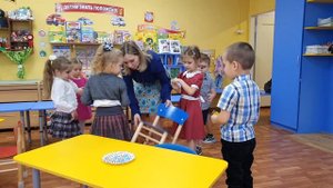 Крючкова С.С. занятие в старшей группе с использованием элементов социо-игровых технологий.