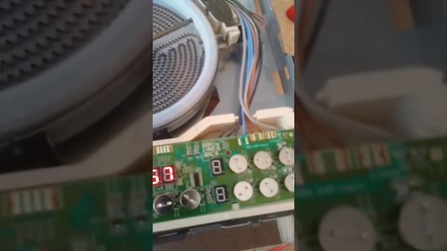 Стеклокерамическая инфракрасная варочная панель Elektrolux. Ремонт смотреть онлайн