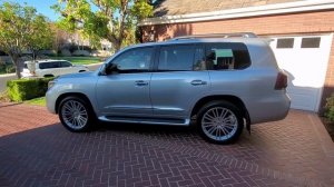 Lexus LX470 vs LX570 side by side comparison