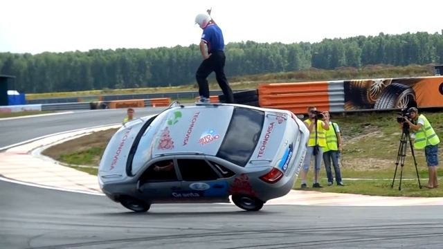 Лада | Езда на двух колесах (Трюки) смотреть онлайн