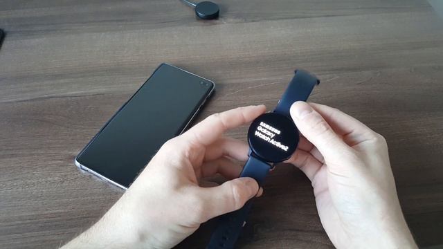 Неужели брикнулись? Galaxy Watch Active 2 зависли после установки циферблата. смотреть онлайн