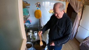 Грибная подливка из сушёных белых грибов боровиков.