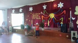 Прикольный танец детей