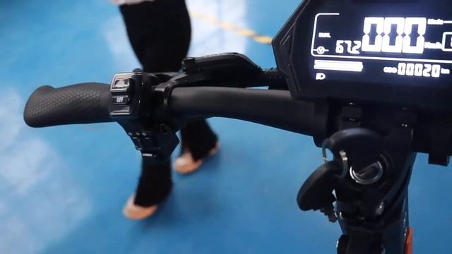 KUKIRIN G4 Pro - ELECTRIC SCOOTER? - First Look - eScooter 2023 смотреть онлайн