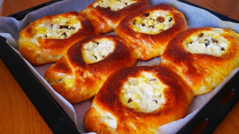 ВАТРУШКИ (лодочки) с творогом и изюмом на кефире. Домашняя выпечка на кефире