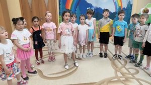 16.04.2021. Песня "Родина". сл. С. Трофимова. Поют дети подг гр. Дс"Островок"