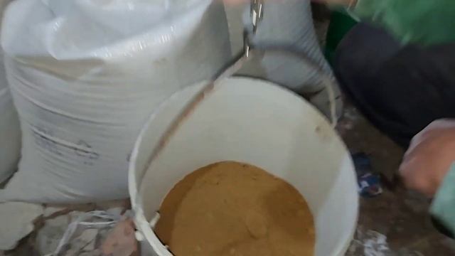 2-ч ,ГОТОВЫЙ КОРМ ДЛЯ СУПОРОСНЫХ СВИНОМАТОК , весь замес на 40кг в бетономешалку , с рыбной мукой смотреть онлайн