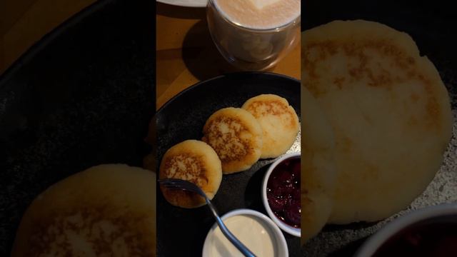 19.08. 2023  asmr мукбанг вкусный завтрак сырники и кофе мукбанк