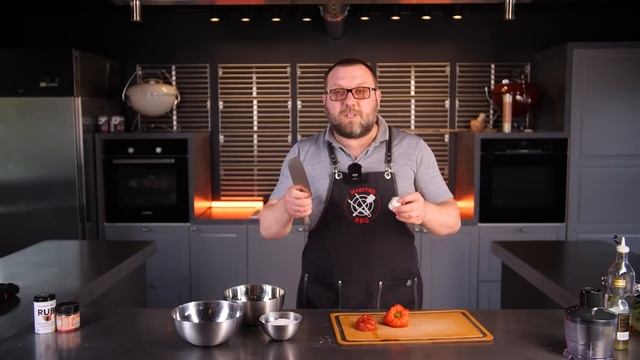 Баранья ножка томленая в керамическом гриле Big Green Egg и два соуса к баранине смотреть онлайн