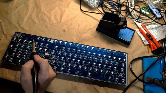 Механическая клавиатура может быть ещё лучше. Меняем выключатели. смотреть онлайн