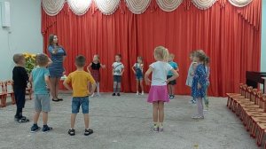 игра "мы украсим ёлочку" на ускорение