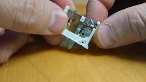 Ремонт концевика педали сцепления, датчик положения педали. Шкода Фабия 2.