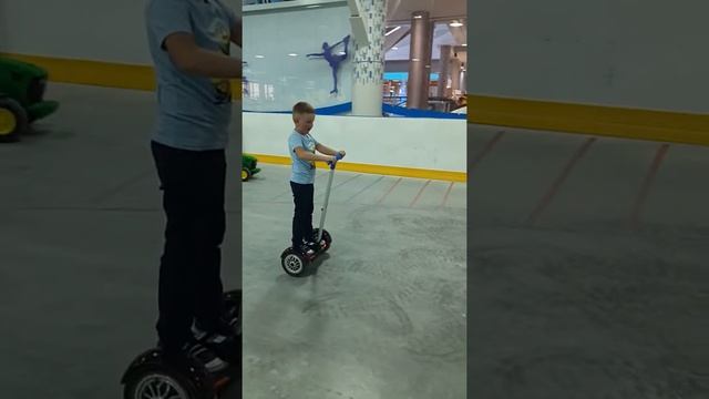 Учусь кататься на сигвее смотреть онлайн