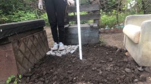 Укладываю камни в зоне отдыха