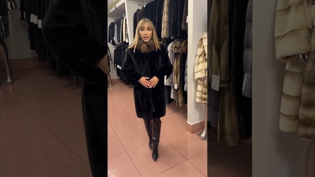 ▫️Норковая шуба из Blackglama.