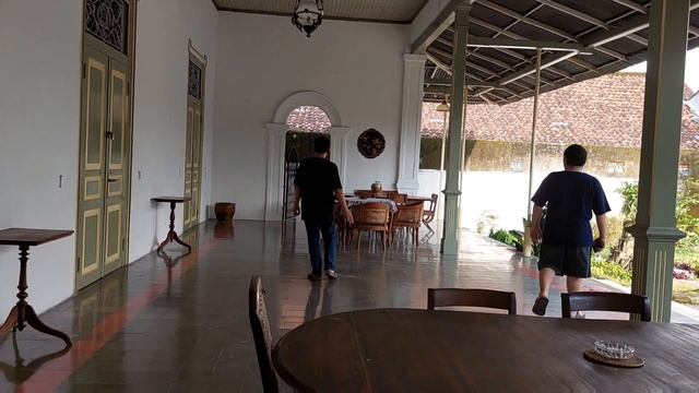 Rumah Kuno Era Kolonial Nederland Indie | Old & Antique House in Java смотреть онлайн