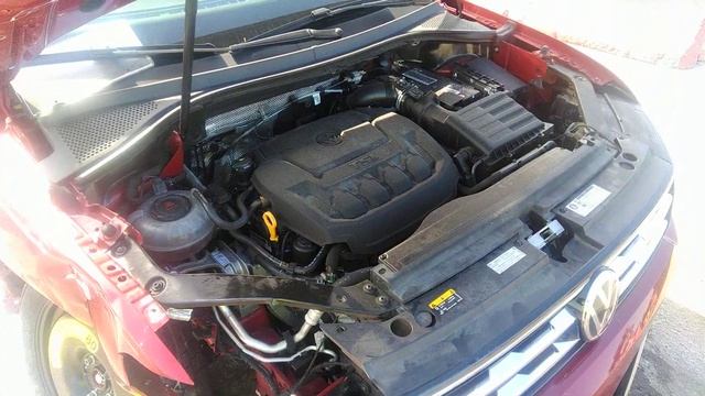 Volkswagen EA888 2.0t motor sound of 2019 Tiguan S 3VV1B7AX3KM146302 смотреть онлайн