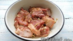 Свиные ребра в рукаве с картошкой