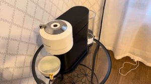 Кофемашина капсульного типа DeLonghi Nespresso ENV120.W