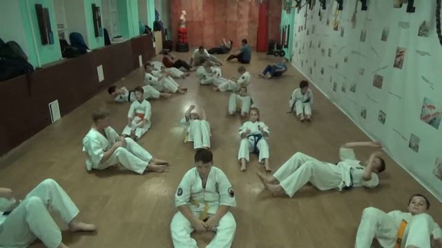 Тренировка 15 ноября 2018 года. Группа №3 Киокусинкай Каратэ Климовск смотреть онлайн