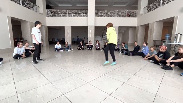 Арина Чикунова (win) vs. Миша | Breaking 1x1 | FDA Summer Camp 2022 смотреть онлайн