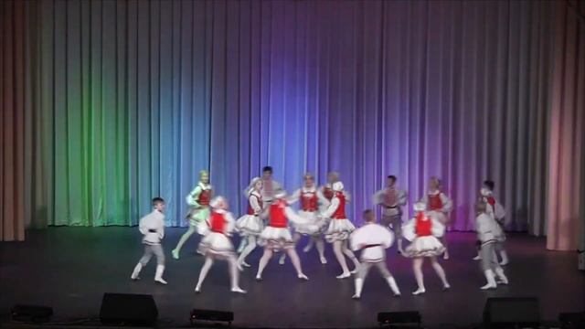 Образцовый танцевальный коллектив «Пралесачкі» - «Скокі» смотреть онлайн