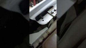 Установка упоров капота на форд куга 1
