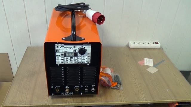 ВД-303 АД AC/DC Неон - www.generator-nn.ru смотреть онлайн