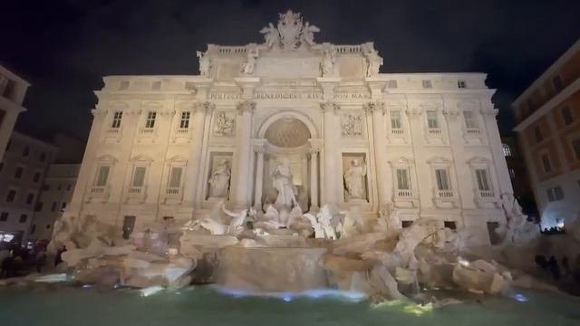 Фонтан Треви вечером.Fontana Di Trevi.#fontanaditrevi #фонтан