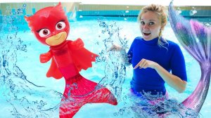 Сказки для детей. Герои в масках в аквапарке. Видео с игрушками из мультиков