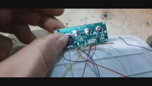 Весы бытовые включаются но не взвешивают вес. Как починить .
