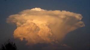 Cumulonimbus (time-lapse) August 22, 2011