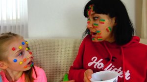 Полина и её новые игрушки