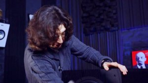 Китайский сабвуфер ToneWinner SW D4000 разрушает стены из банок и тушит огонь!