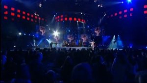 Festival de Viña 2011, Pitbull, Dj got us falling in love again