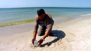 Выжить на необитаемом острове. Опреснение воды пластиковой бутылкой