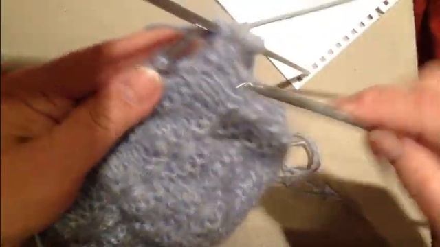 Берет с цветами,часть2 Вязание берета круговыми спицами без шва с украшением в виде цветов смотреть онлайн