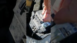 Замена лампы ближнего/дальнего света в NIssan Pathfinder 2010 3.0 D