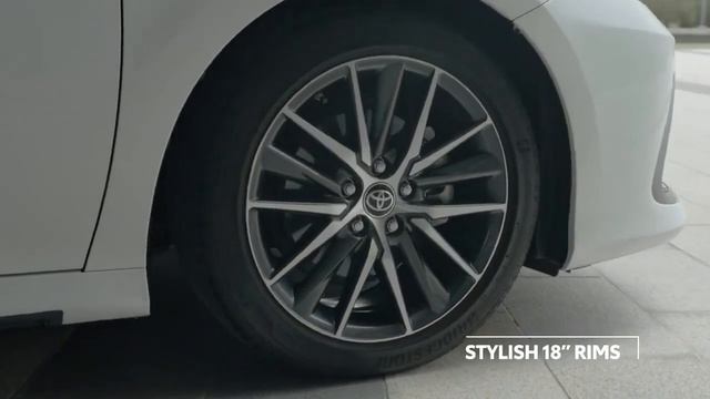 2023 Toyota Camry - Fancy Family Sedan! смотреть онлайн