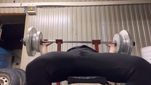 Жим с пенопластовыми блинами смотреть онлайн