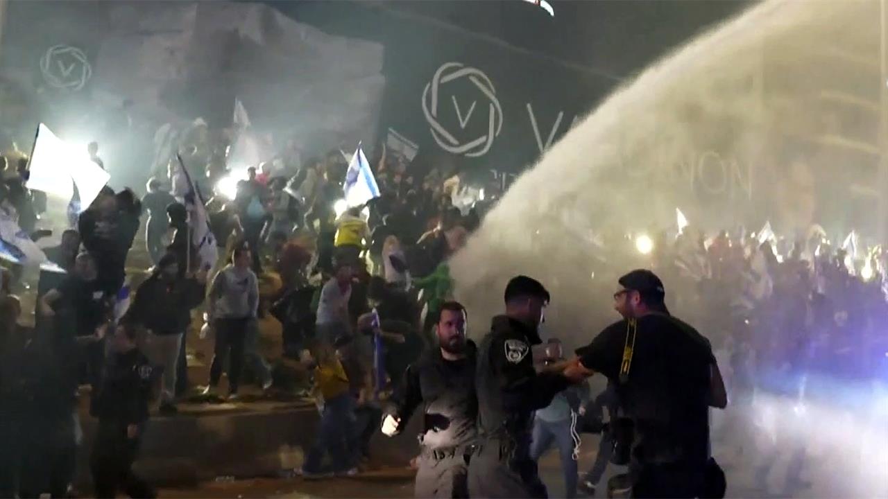 В Израиле вновь вспыхнули масштабные протесты