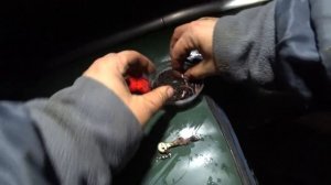 Налим на джиг с лодки. Налим альбинос - я такого не видел !!!