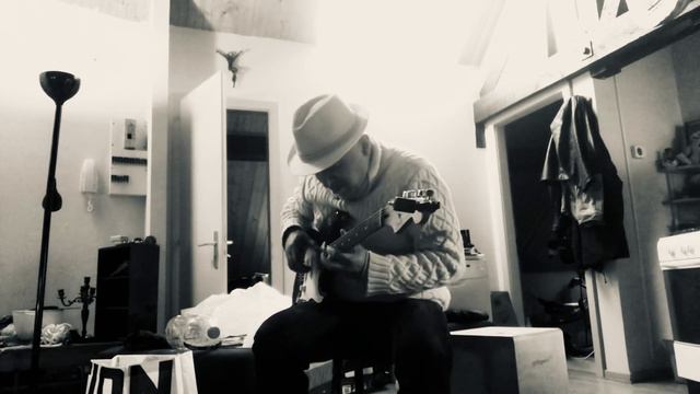 Fender Stratocaster made in Mexico/ampli Fender Champion 100/ Boss RC- 30 смотреть онлайн