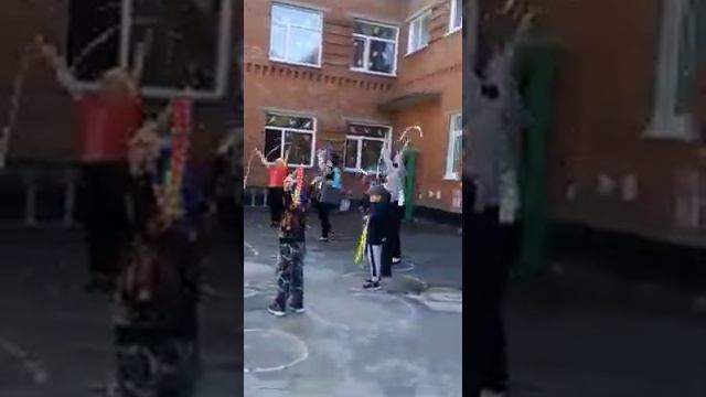 флешмоб «Должны смеяться дети». смотреть онлайн