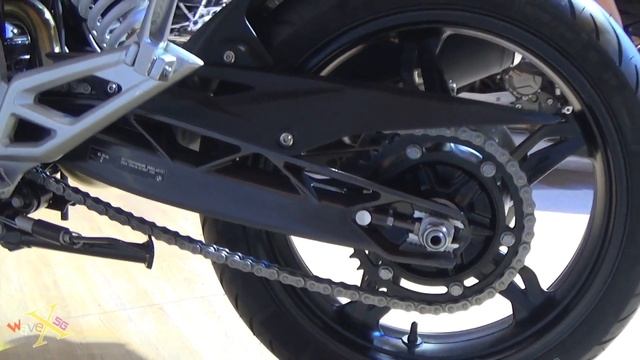 BMW G 310 R - Red - BMW MOTORRAD 2018 - Walkaround смотреть онлайн