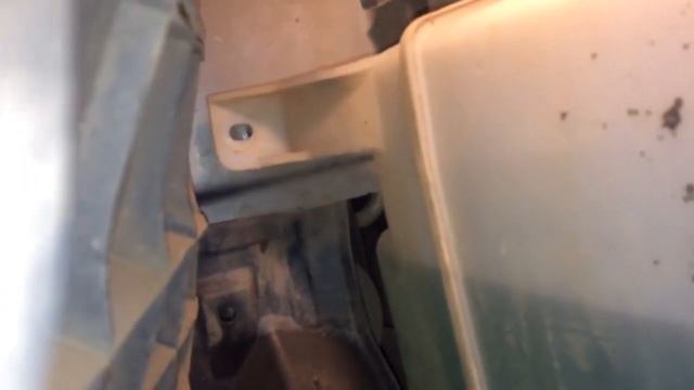 LED везде в Mitsubishi Outlander XL. Лишение прав? Замена лампочек в передних туманках смотреть онлайн