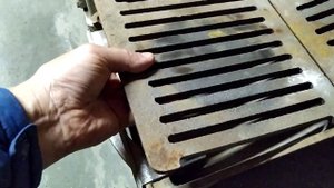 Печь чугунная в гараже. Обзор небольшой буржуйки