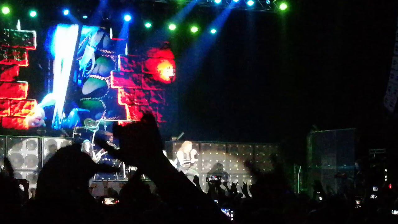 Manowar - The Gods Made Heavy Metal (live in Rostov) смотреть онлайн